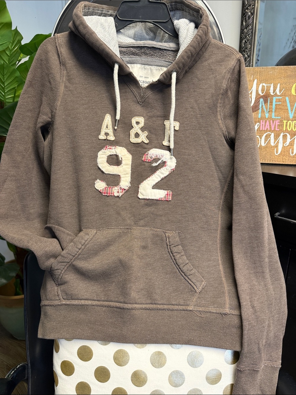 Abercrombie & Fitch Brown unisex kids Cowl Hoodie Sweatshirt with Appliqué 92